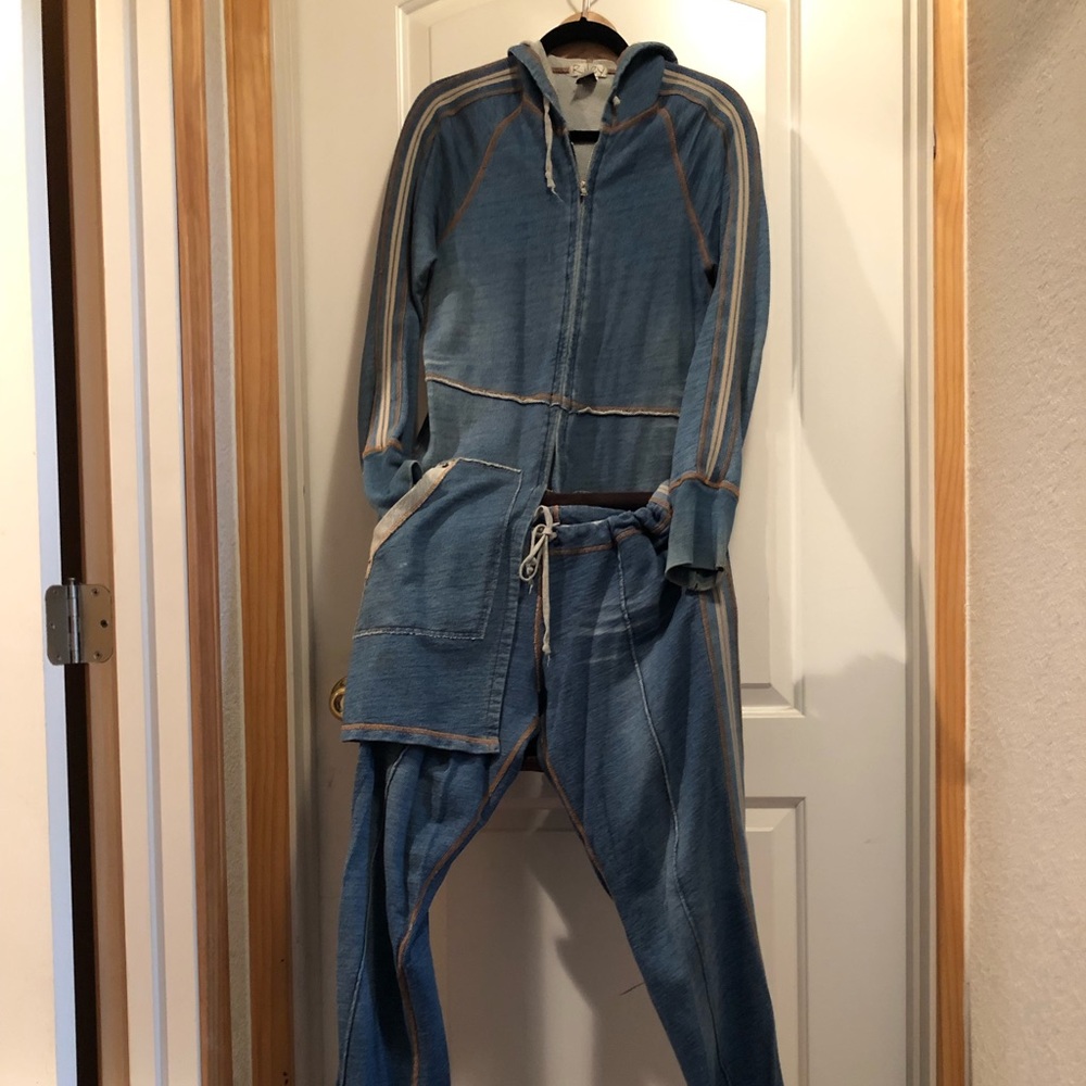 Riley sweat suit. Size large